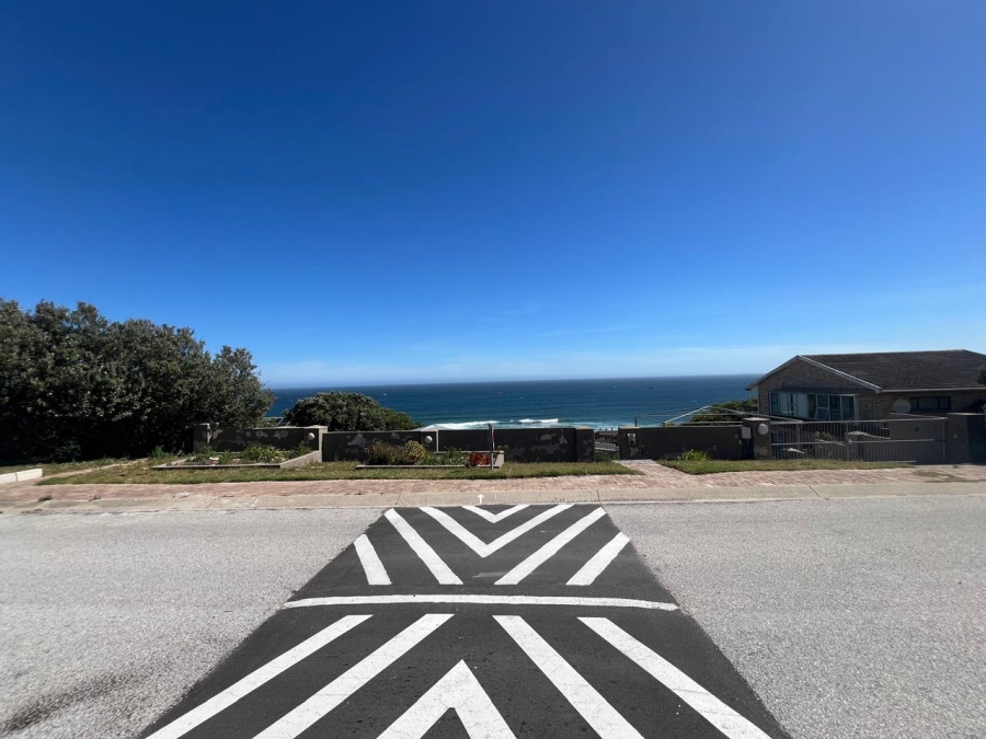 0 Bedroom Property for Sale in Beachview Eastern Cape